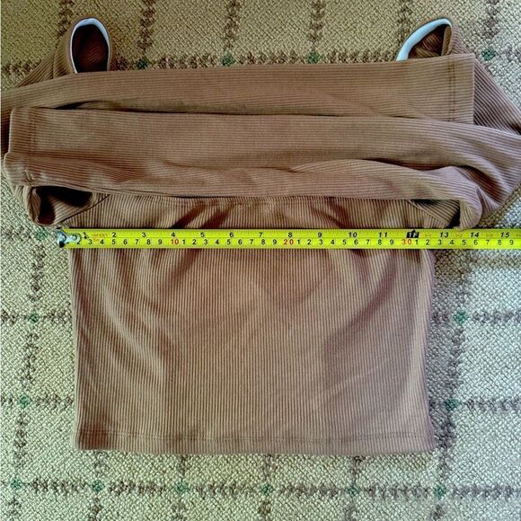 Princess Polly camel ribbed off the shoulder long sleeved crop top 4 - Picture 5 of 12